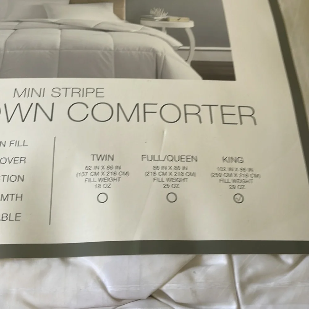 NWT Home Design Down Comforter